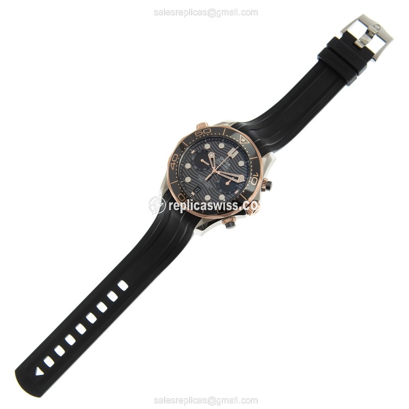 Omega Seamaster Replica - Automatic - 18kt Rose Gold & Steel - Black Dial - Rubber Strap - View 2
