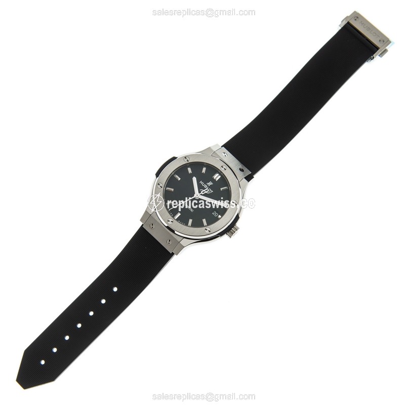 Hublot Classic Fusion Replica - Titanium | Automatic | Black Dial | Rubber Strap - View 2