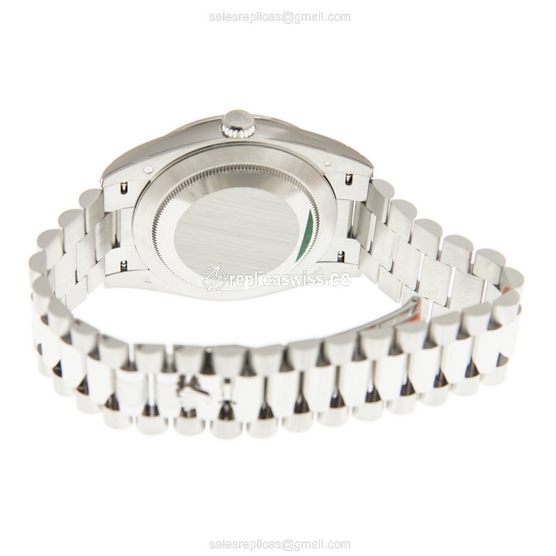 Rolex DAY-DATE Replica - Automatic - 950 Platinum Case - Silver Dial, Diamond Clasp - View 4