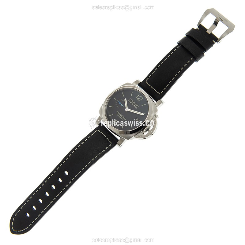 Panerai PAM02392 Replica - Luminor Marina - Manual Wind - Stainless Steel - Black Dial - Leather Strap - View 2