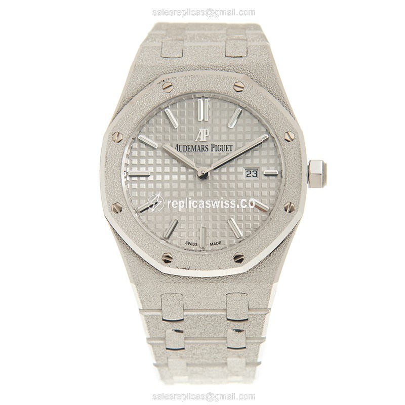 AP Royal Oak Replica - Quartz - 18kt White Gold - Silver Dial - Clasp - View 2