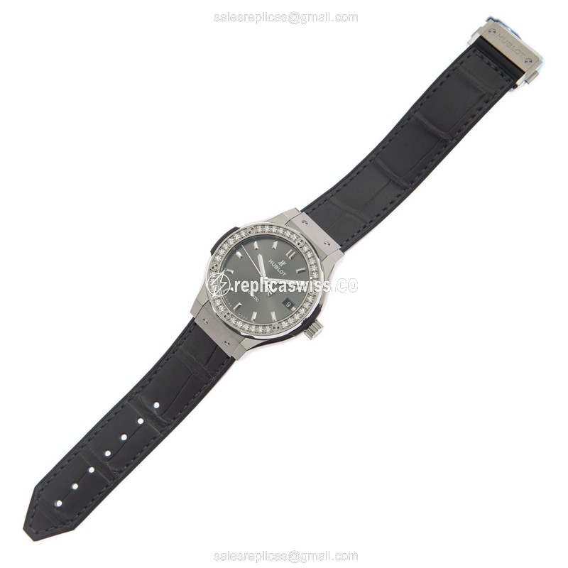 Hublot Classic Fusion Replica - Automatic - Titanium - Diamond - Dark Grey Dial - View 2