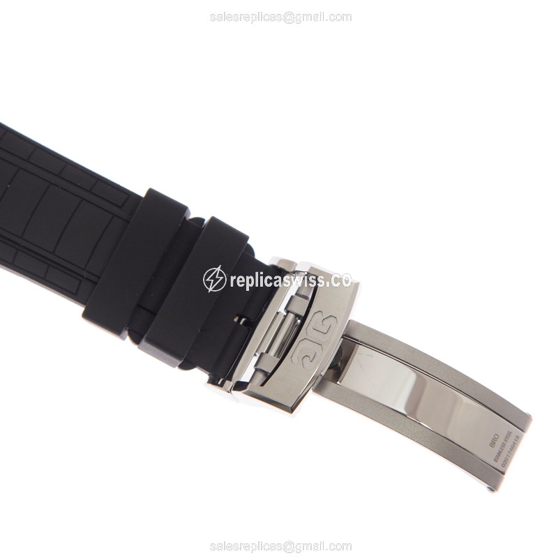 Glashutte Retro Collection 1-37-02-02-02-33 - Automatic - Silver Dial - Steel Case - Black Rubber Strap - View 4
