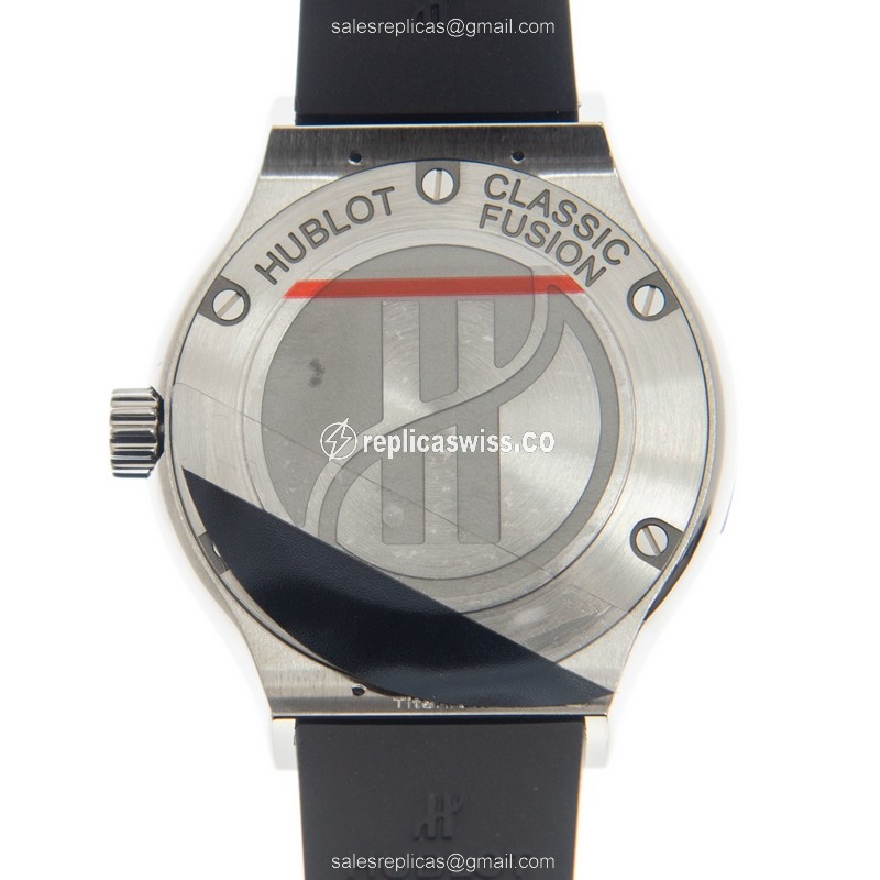 Hublot Classic Fusion Quartz - Titanium Case - Diamond Bezel - Black Dial - Rubber Strap - View 3