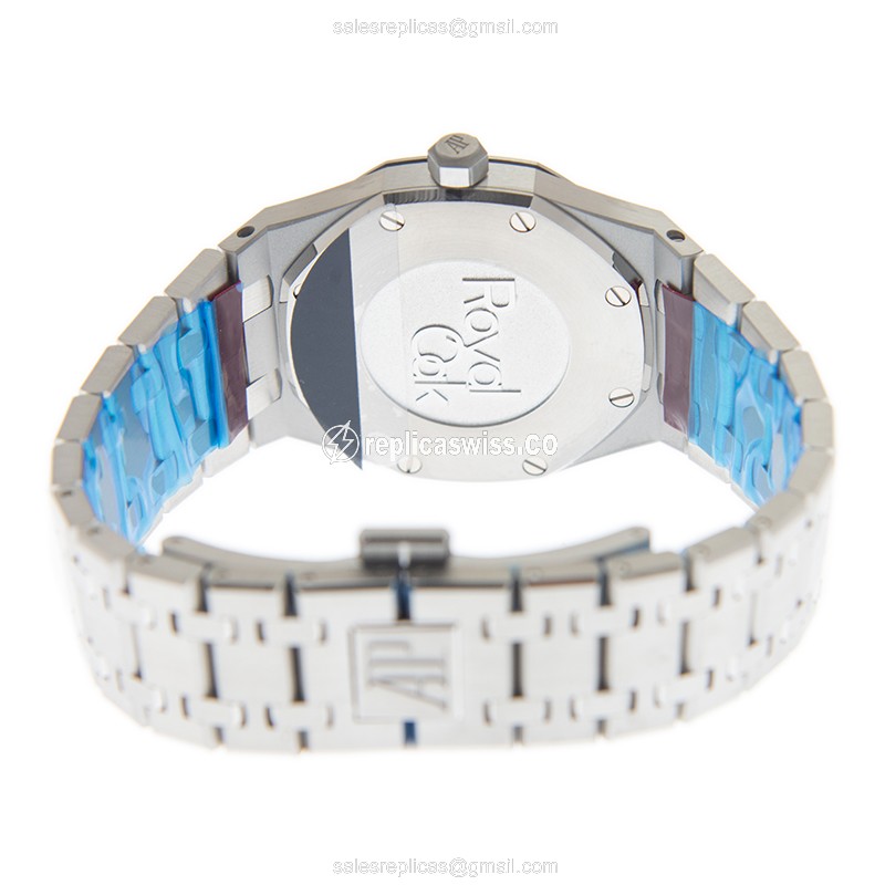 Royal Oak Replica - Quartz - Diamond Accents - Silver Dial - Steel Band - Clasp - Stainless Steel Case - View 4