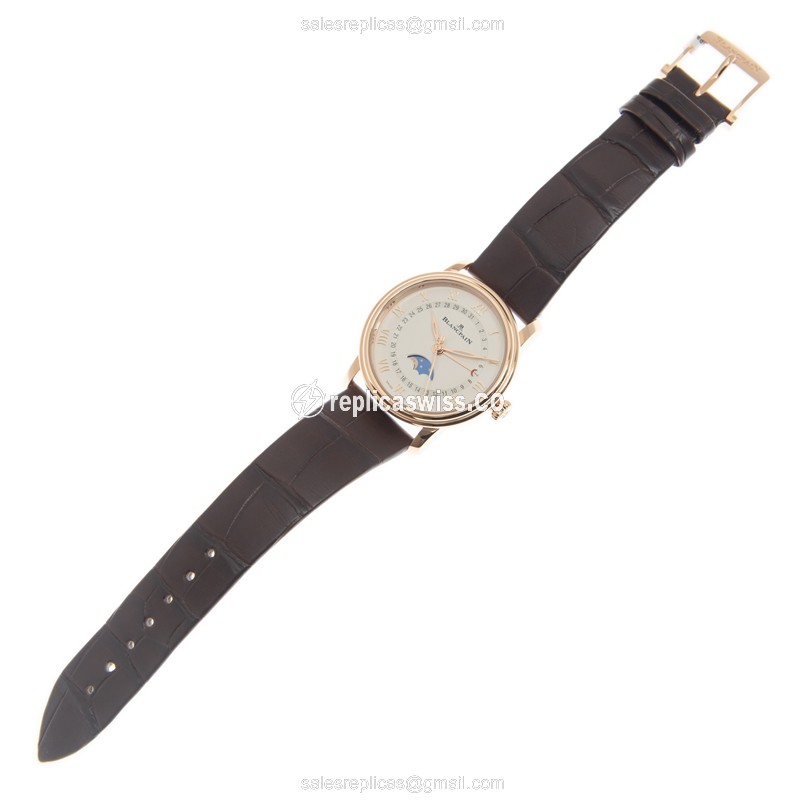 Blancpain 6126-3642-55A Classic - Automatic 18kt Rose Gold - White Dial - Brown Alligator Strap - View 2