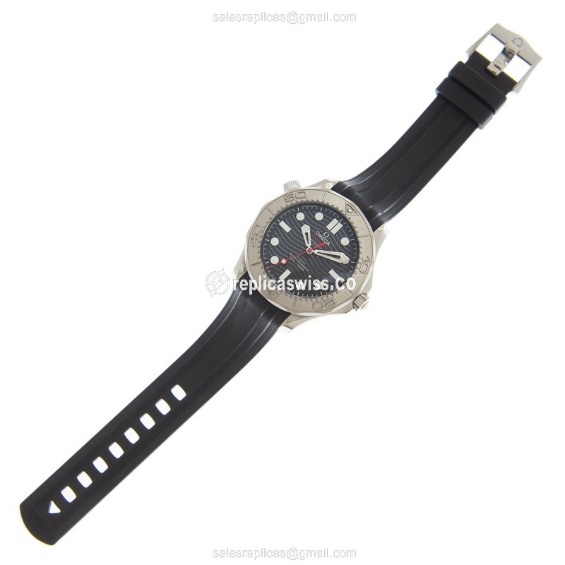 Omega Seamaster Replica - Automatic - Steel Case - Black Dial, Rubber Strap - View 2