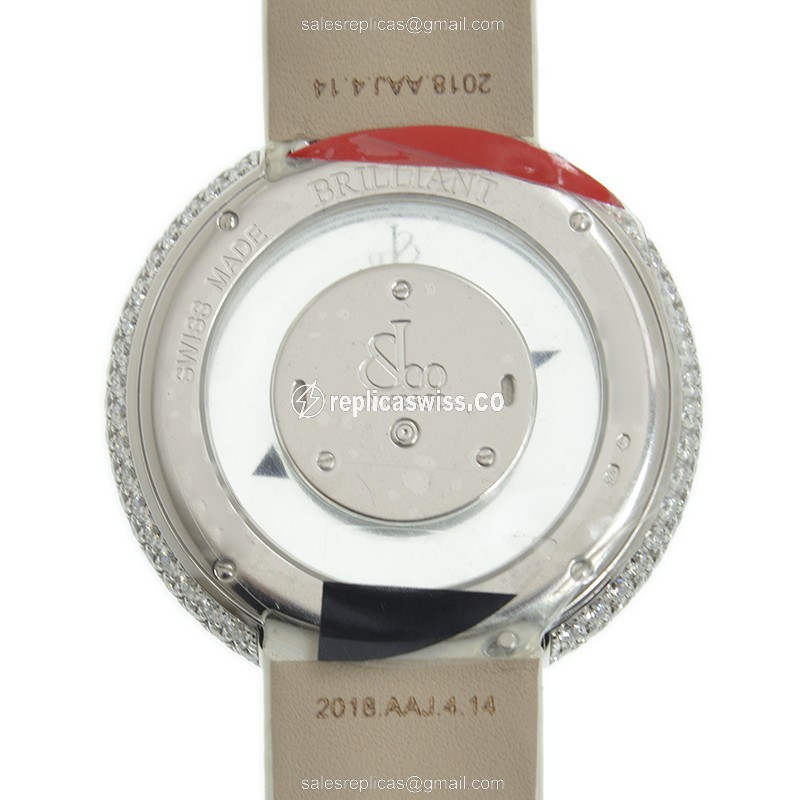 Jacob & Co BM556.30.RD.RD.A Replica - Quartz - 18kt White Gold - Diamond Case - Silver Dial - View 3
