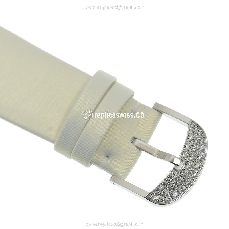Jacob & Co BM556.30.RD.RD.A Replica - Quartz - 18kt White Gold - Diamond Case - Silver Dial - View 4