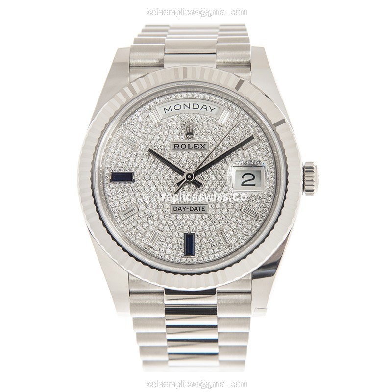 Rolex DAY-DATE Replica | Automatic | 18kt Gold Case | Silver Dial - View 2