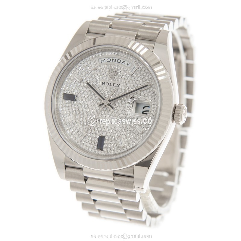 Rolex DAY-DATE Replica | Automatic | 18kt Gold Case | Silver Dial - View 3