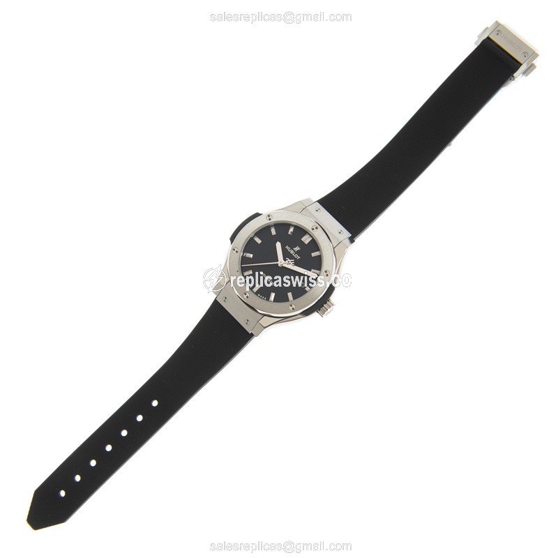 Hublot Classic Fusion Replica - Automatic - Titanium Case - Black Dial - Rubber Strap - View 2