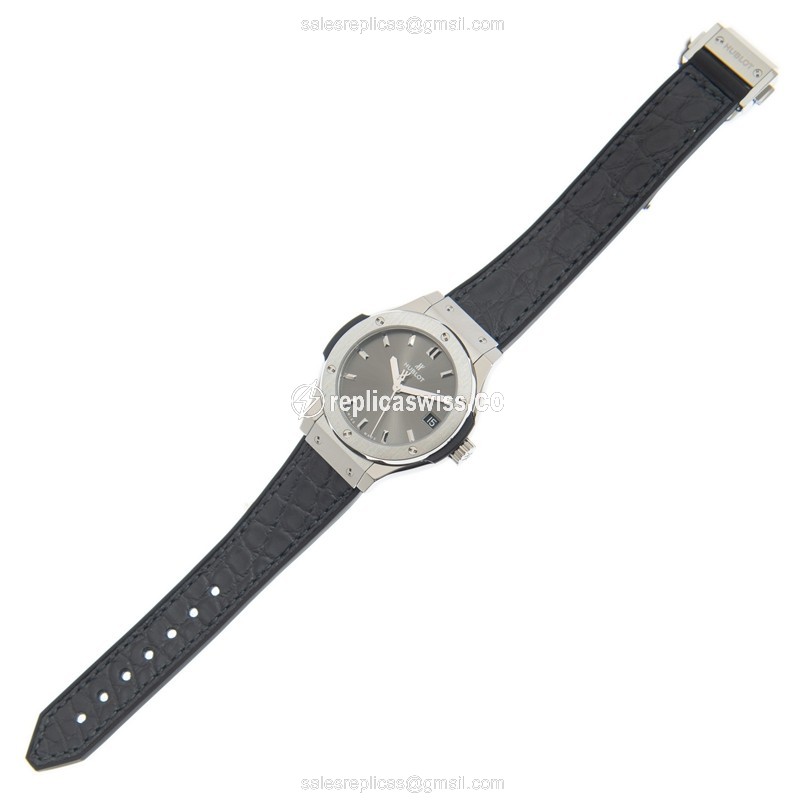 Hublot Classic Fusion Quartz - Titanium Case - Black Dial - Alligator Black Strap - View 2
