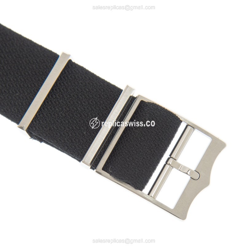 Tudor Black Bay 1958 Replica - Automatic - Steel Case - Black - Canvas strap - View 4