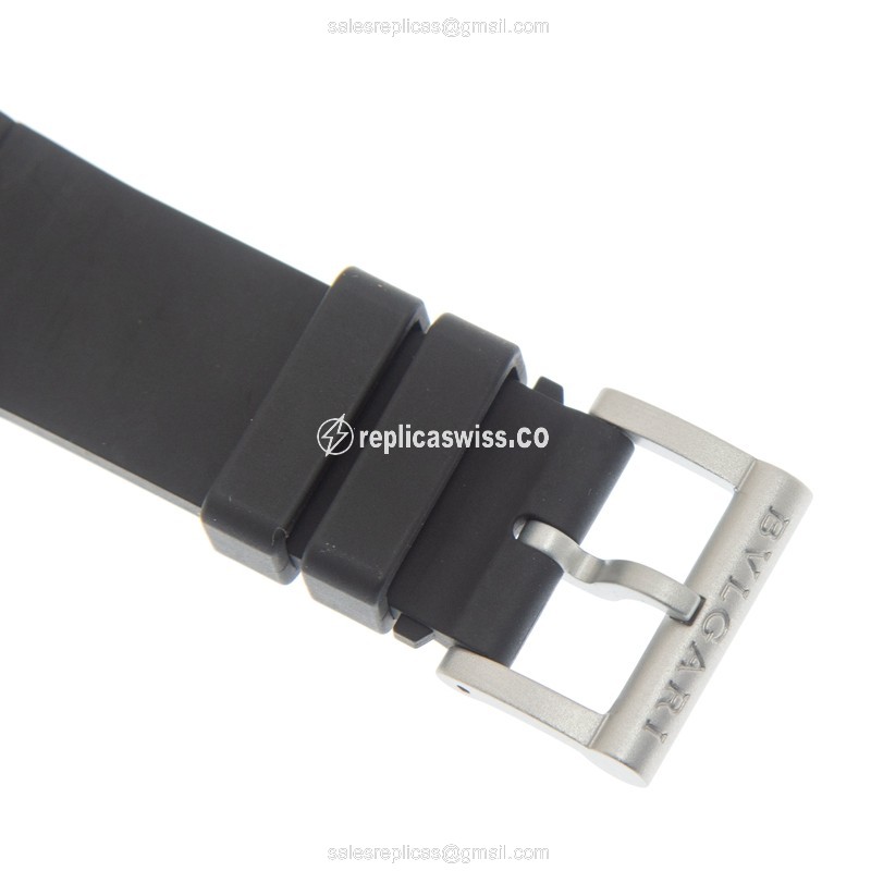 Bulgari 103445 Aluminum Titanium - Automatic - Black Dial - Rubber Strap - Buckle Clasp - View 4