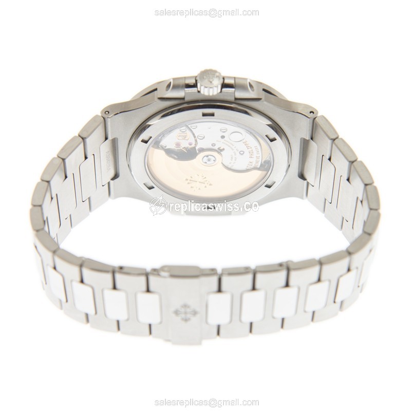 Patek Philippe 5711/1A-014 Replica - Automatic - Green Dial - Steel Case & Strap - Silver Clasp - View 4