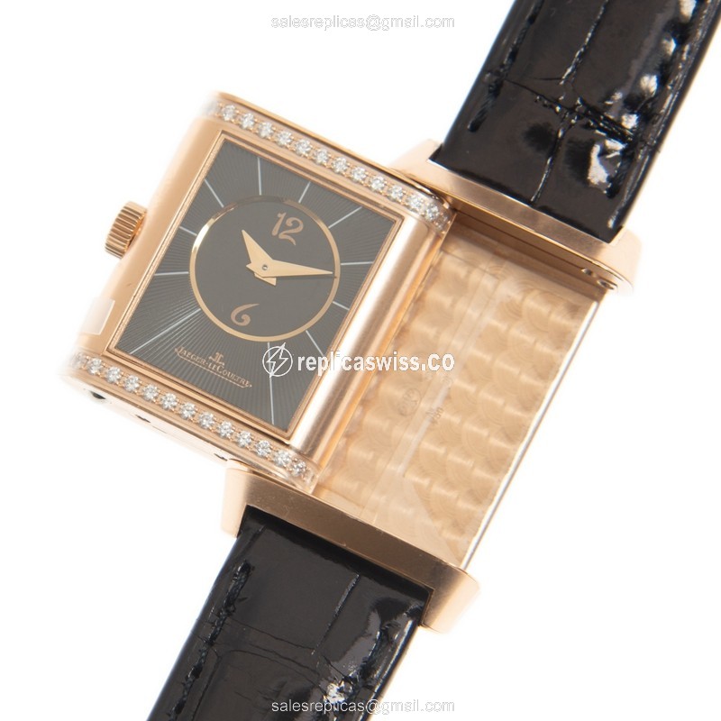 Jaeger-Lecoultre Q2662430 REVERSO - Manual Wind - 18kt Rose Gold - Diamond Bezel - Silver Dial - Leather Strap - Black Clasp - View 3
