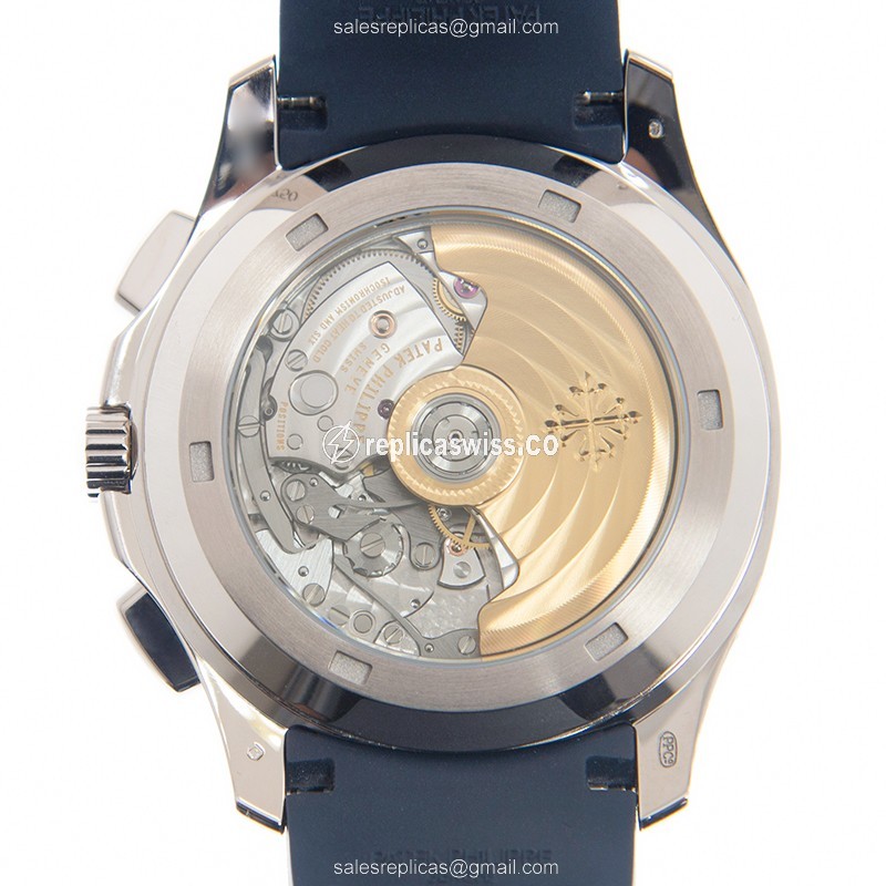 Patek Philippe AQUANAUT 5968G-001 - Auto 18kt Gold - Blue Dial - Blue Rubber Strap - View 3