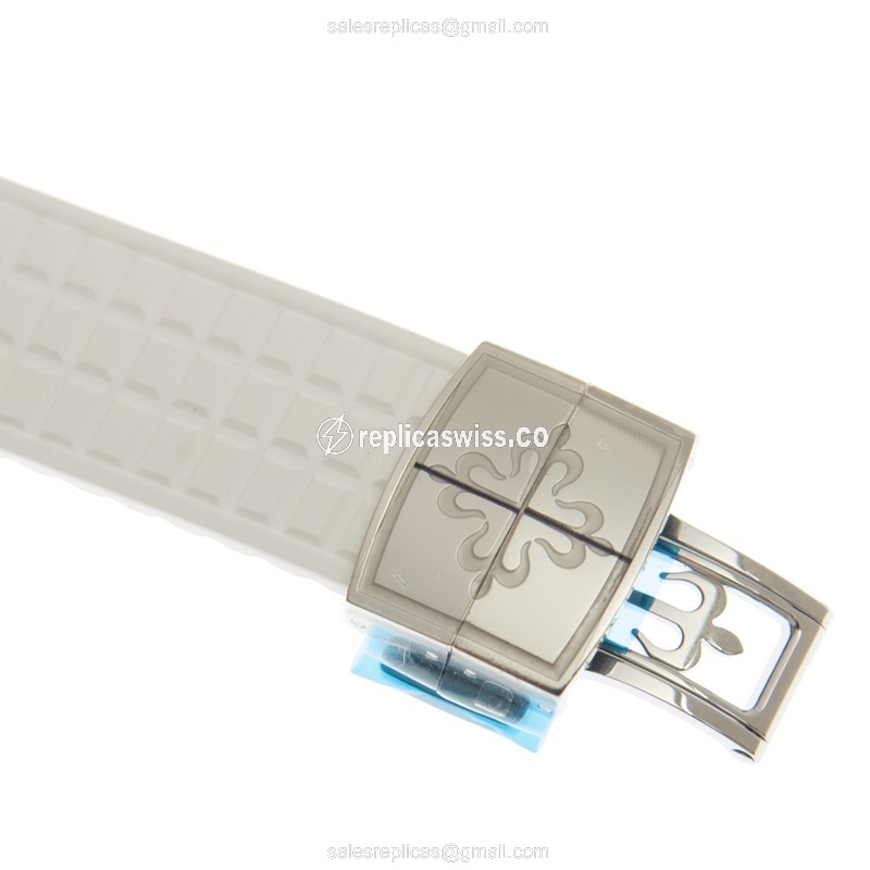 Patek Philippe AQUANAUT Quartz - Diamond Dial - White - Rubber Strap - Clasp - View 4