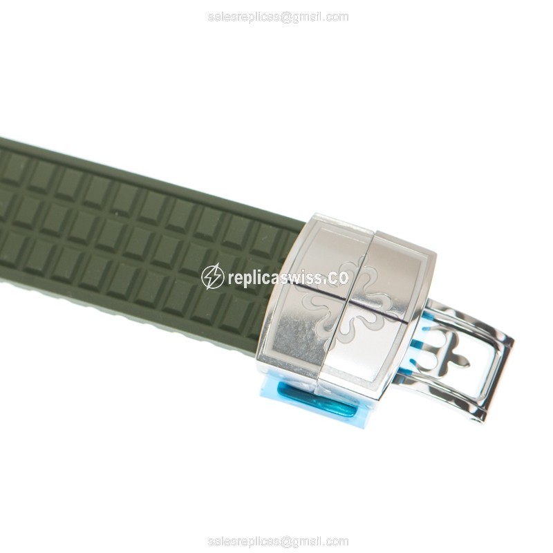 Patek Philippe 5267/200A-011 AQUANAUT Quartz Stainless Steel & Diamonds - View 4