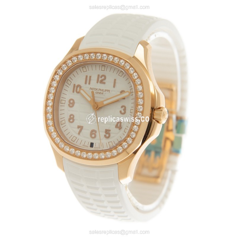 Patek Philippe AQUANAUT Quartz 18kt Rose Gold - Diamond Bezel - White Dial - Rubber Strap - View 3