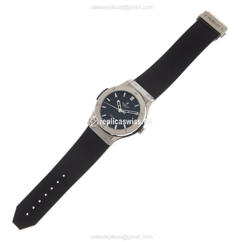 Hublot Classic Fusion Replica - Automatic - Titanium Case - Black Dial - Rubber Strap - View 2