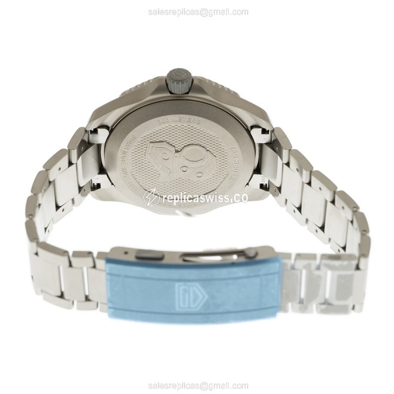 Tag Heuer Aquaracer Watch - Automatic - Titanium - Green - View 4