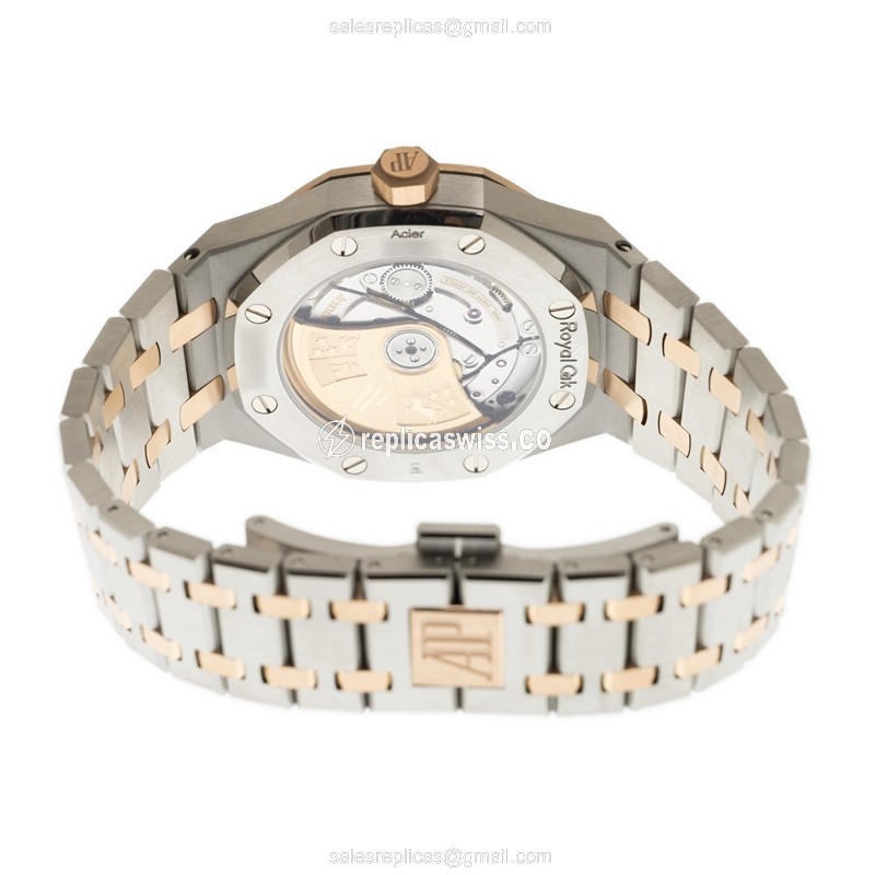 Audemars Piguet ROYAL OAK Replica - Automatic - 18kt Rose & Steel - White Dial - Gold Clasp - View 4