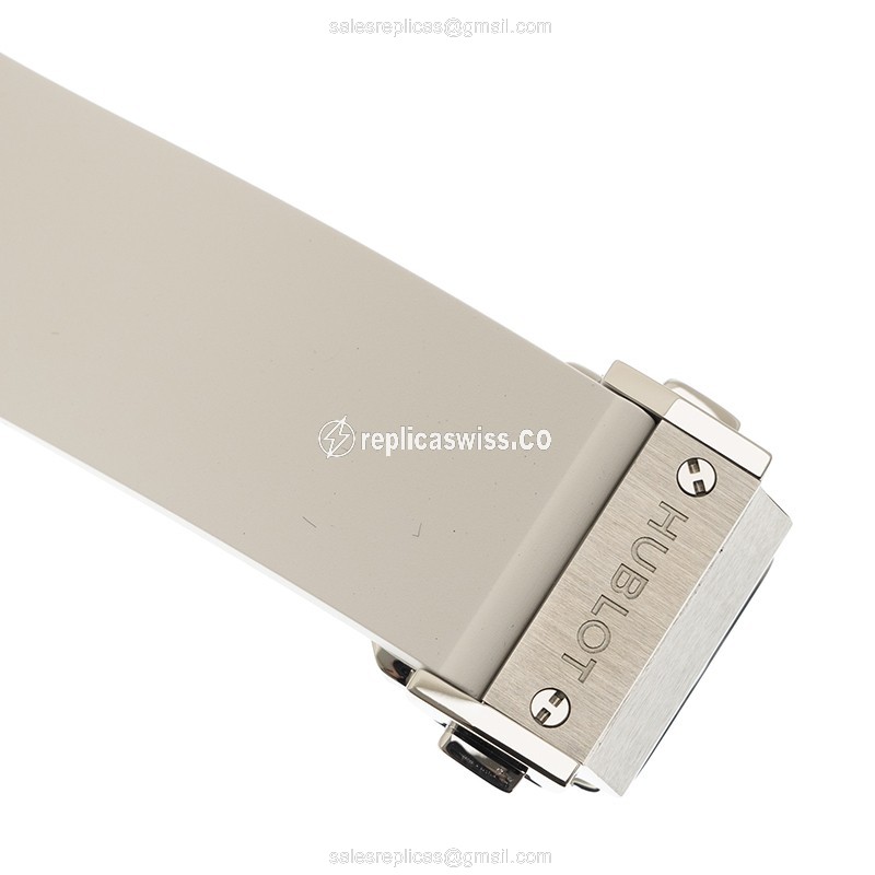 Hublot Classic Fusion Replica - Automatic - Titanium Case - White Dial - Rubber Strap - View 4