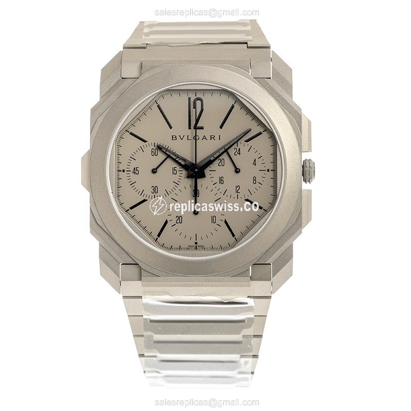 Bulgari 103068 OCTO Finissimo - Automatic - Titanium Case - Silver Dial - Silver Band - View 2