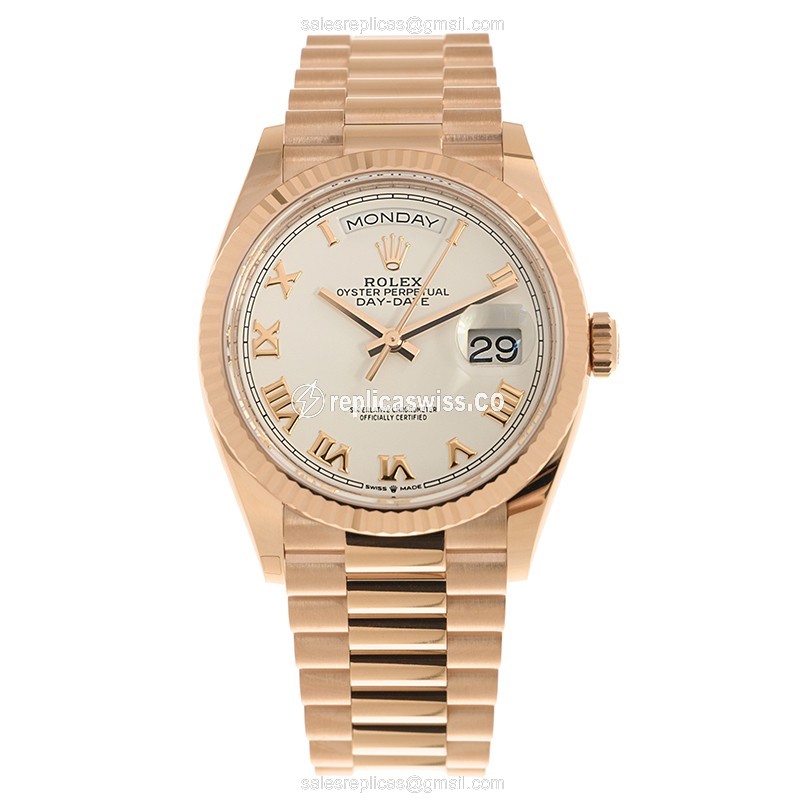 Rolex DAY-DATE Replica - 18kt Rose Gold - Automatic - White Dial on Gold Strap - View 2