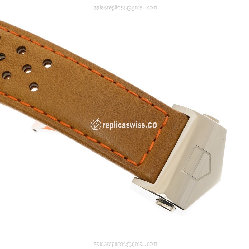 Tag Heuer Carrera Automatic - Blue Dial - Leather Brown Strap - 40mm Steel Case - View 4