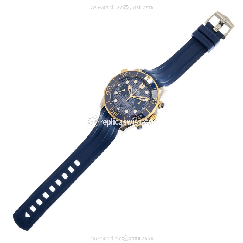 Omega Seamaster Replica - Automatic - 18kt Gold/Steel - Blue Dial & Buckle - Blue Rubber Strap - View 2