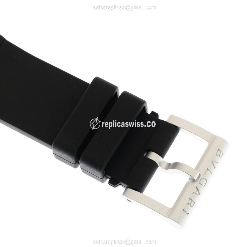 Bulgari 103382 Replica - Automatic - Titanium Case - Gray Dial - Black Rubber Strap - View 4