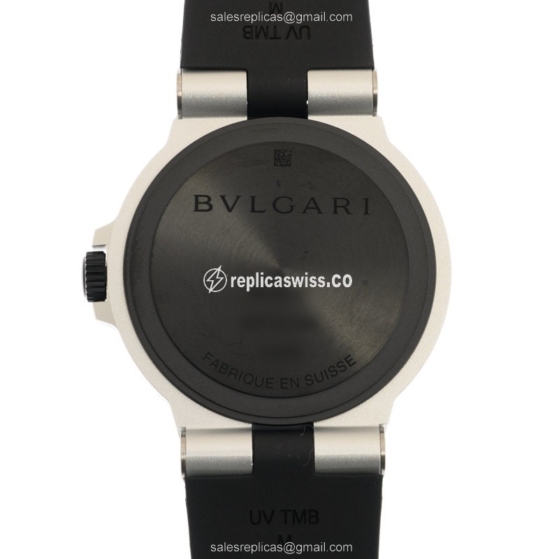 Bulgari 103382 Replica - Automatic - Titanium Case - Gray Dial - Black Rubber Strap - View 3