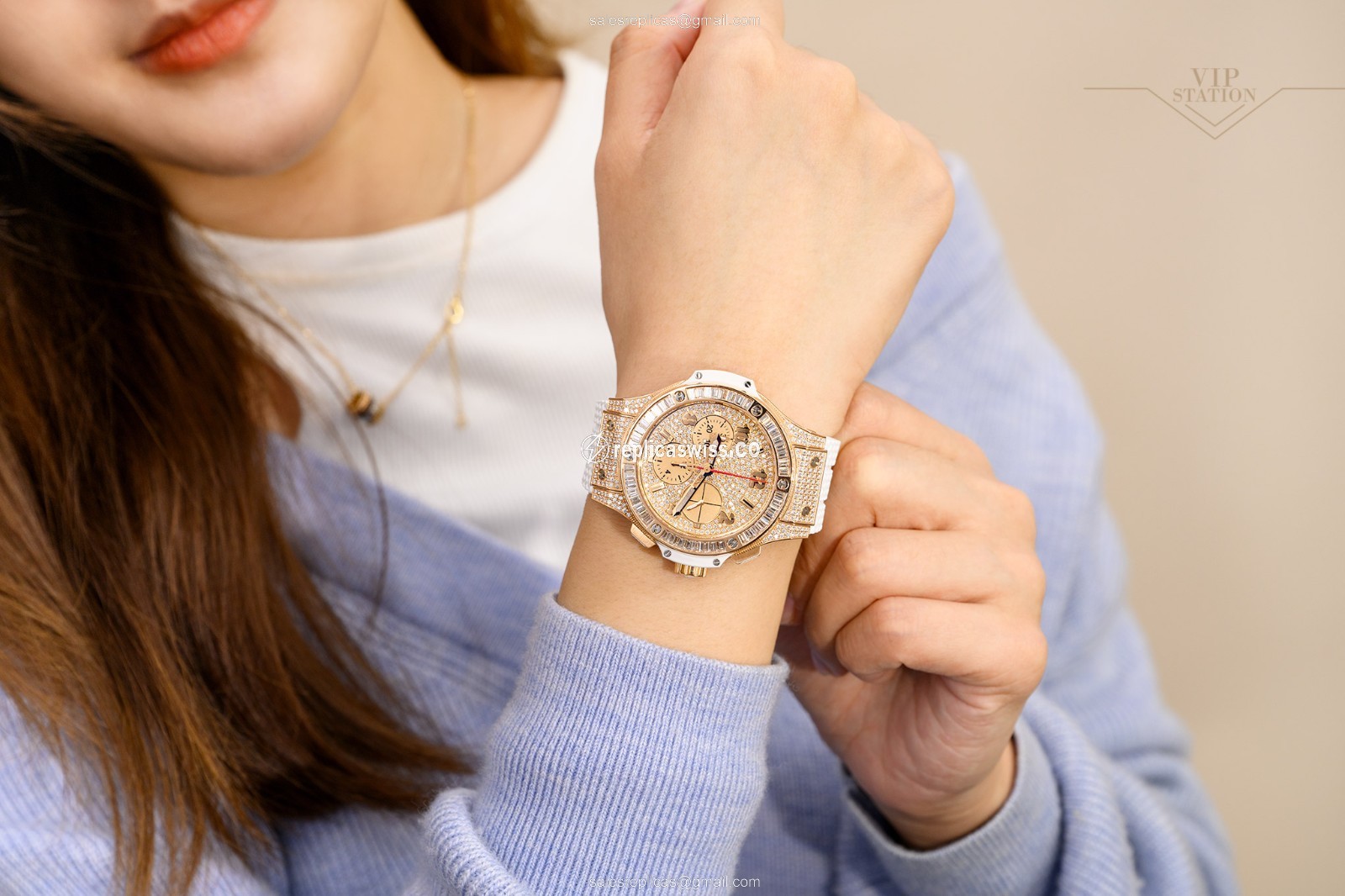 Hublot BIG BANG Replica - Automatic - 18kt Rose Gold - Diamonds - Silver Dial - White Rubber Strap - View 4