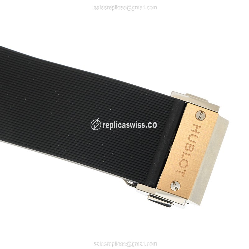 Hublot Classic Fusion Replica - Automatic - Rose Gold - Titanium - Black Dial - Rubber Strap - View 4