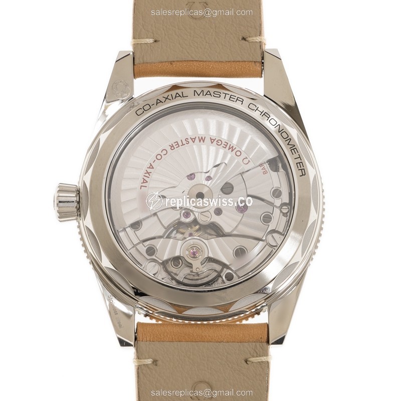 Omega Seamaster 234.32.41.21.03.001 - Auto - Blue Dial - Beige Cowhide - Clasp - View 3