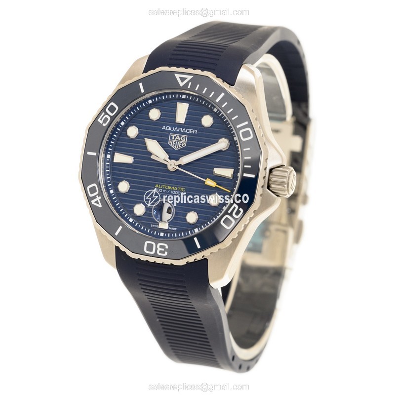 Tag Heuer AQUARACER Replica - Automatic - Blue Dial - Steel Case - Blue Rubber Strap - View 3