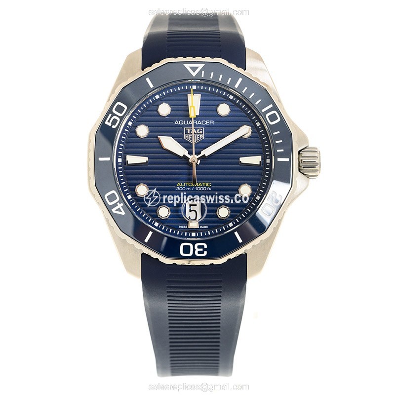 Tag Heuer AQUARACER Replica - Automatic - Blue Dial - Steel Case - Blue Rubber Strap - View 2