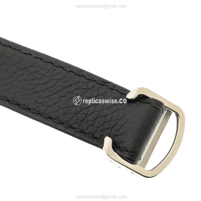 Cartier RONDE SOLO Quartz Steel Case - Silver Dial - Black Cowhide Strap - View 4