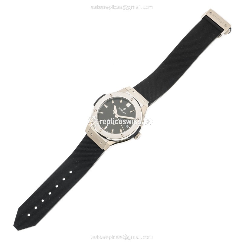 Hublot Classic Fusion Replica - Automatic - Titanium Case - Black Dial - Rubber Strap - View 2