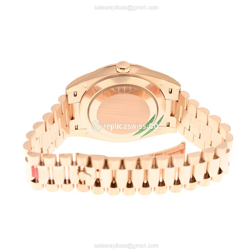 Rolex DAY-DATE Replica - Automatic - 18kt Rose Gold - Diamonds - Green Dial - View 4