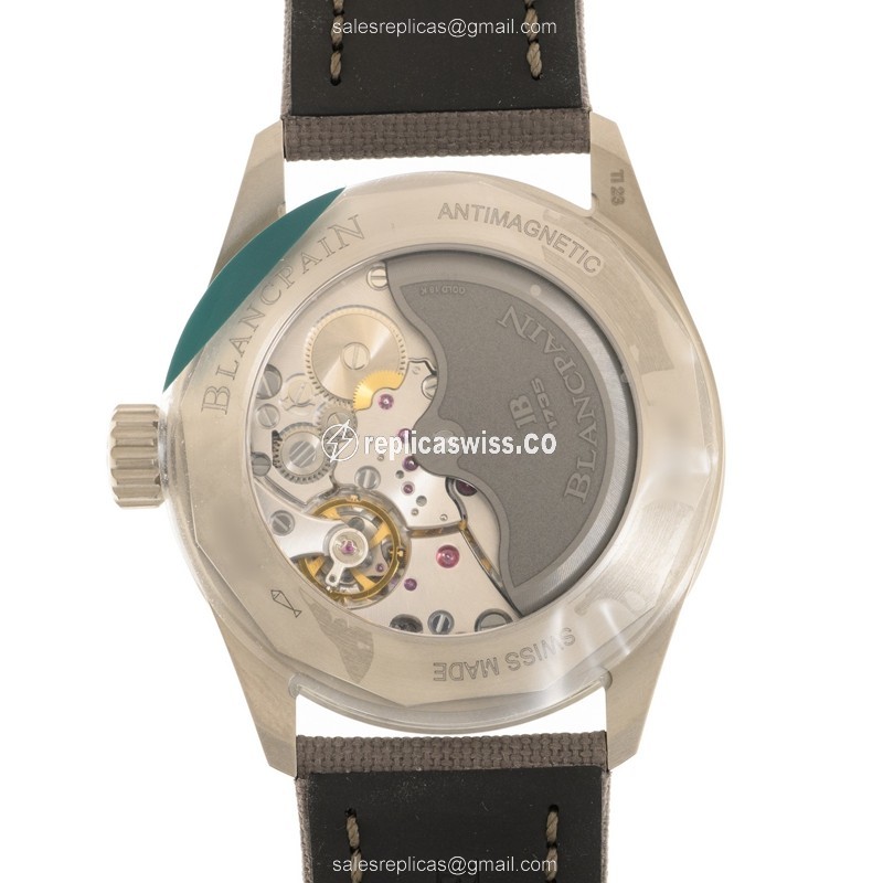 Blancpain 5000-1210-G52A FIFTY FATHOMS - Auto Titanium - Gray Dial - Canvas Grey Strap - View 3