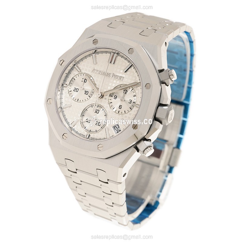 Audemars Piguet 26240ST.OO.1320ST.03 - Auto - Steel Case - Silver Dial - Steel Band - View 3