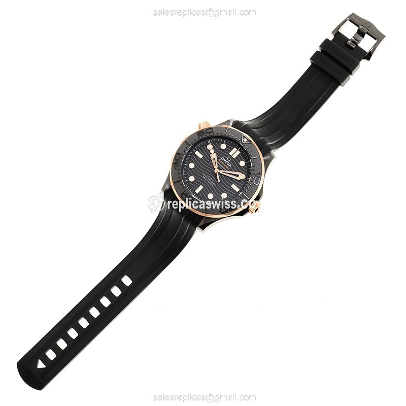 Omega Seamaster Replica - Automatic - Ceramic Case - Black Dial - Black Rubber Strap - Buckle Clasp - View 2