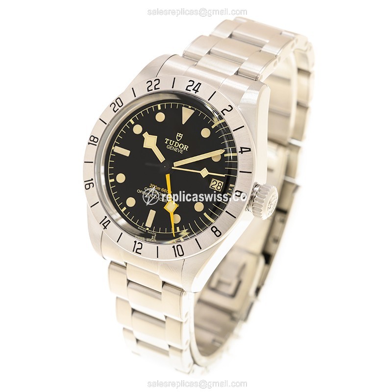 Tudor Black Bay Pro Replica - Automatic - Steel - Black Dial - View 3