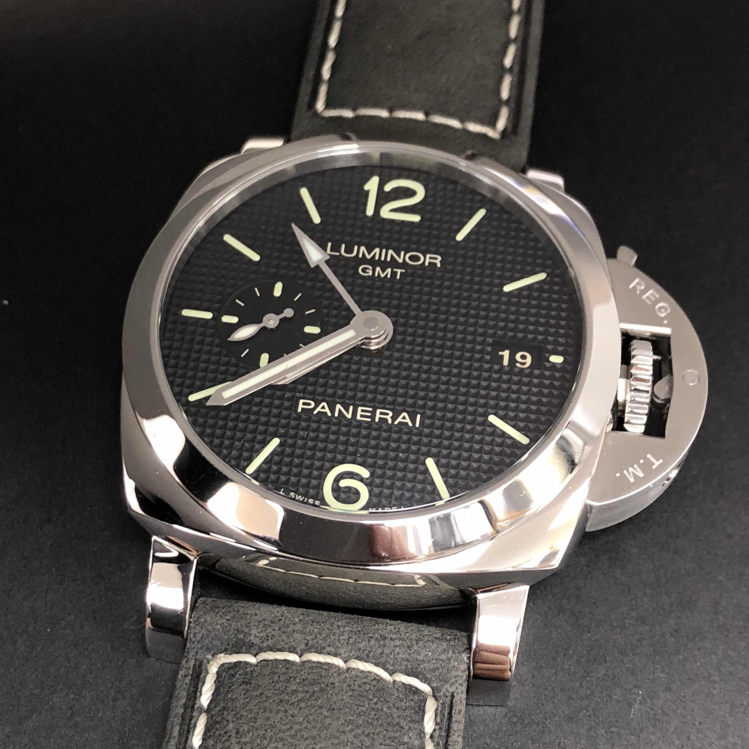 Panerai PAM00535 Replica - Automatic - Stainless Steel - Black Dial - Cowhide Black Strap - Buckle Clasp - View 4