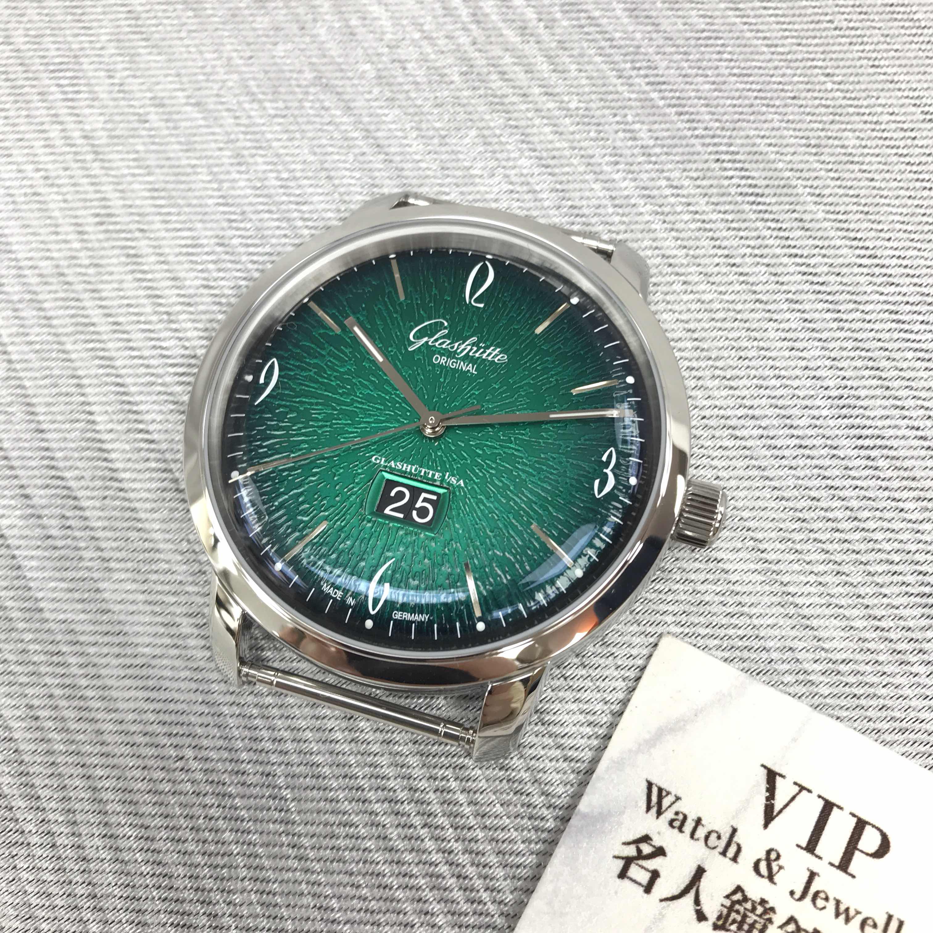 Glashutte Vintage Automatic Steel - Green Dial - Leather Black Strap - Buckle Clasp - View 3