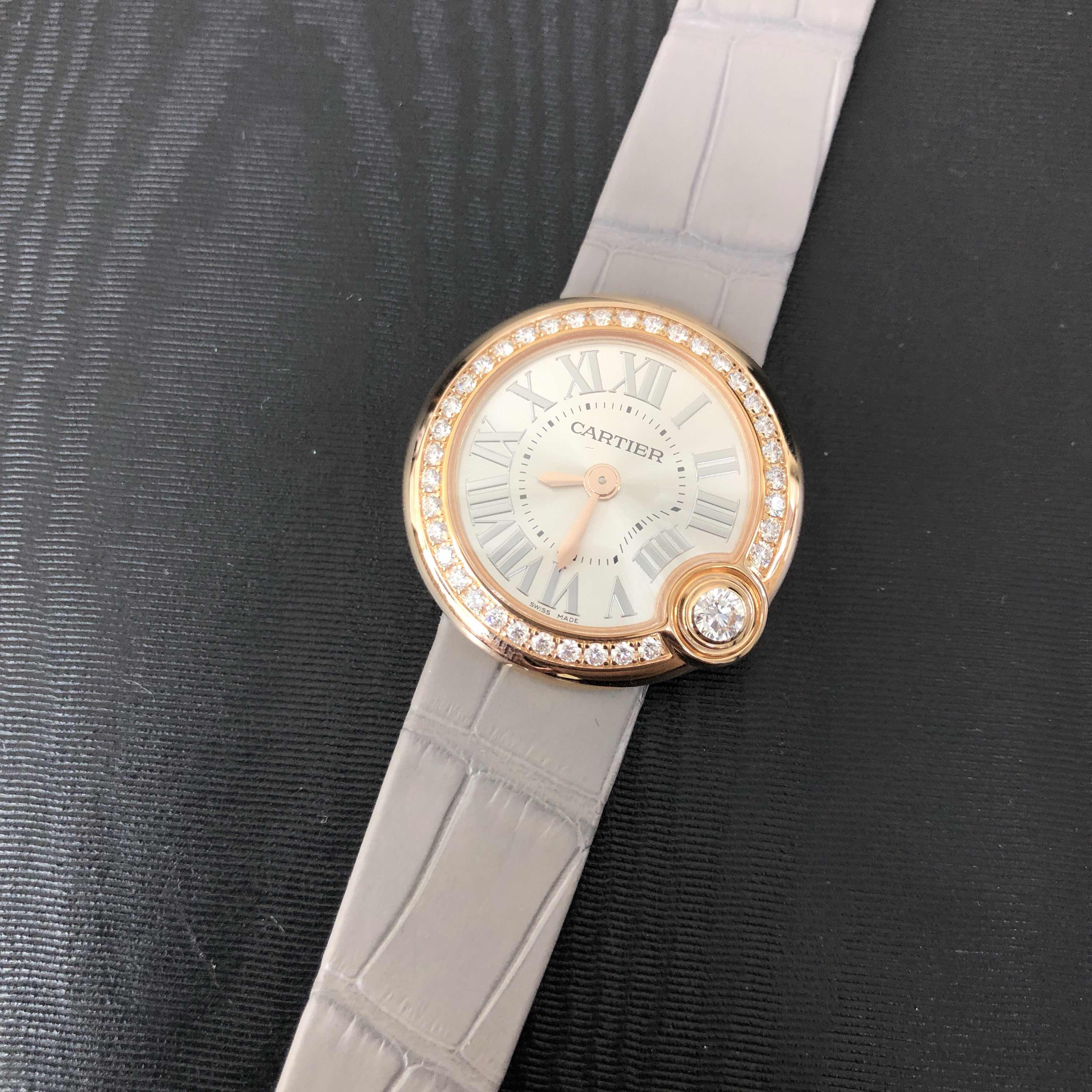 Cartier Ballon Blanc Quartz Replica - 18kt Rose Gold - Diamonds - Silver Dial - Grey Alligator Buckle - View 4